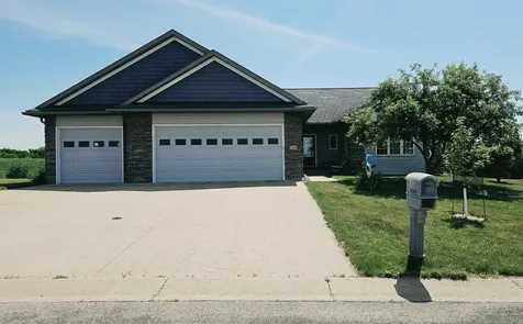 1646 Cherry Street E Mazeppa MN 55956