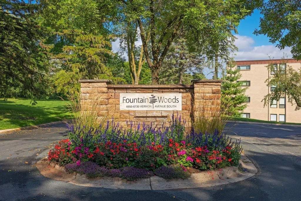 6670 Vernon Avenue S Edina MN 55436