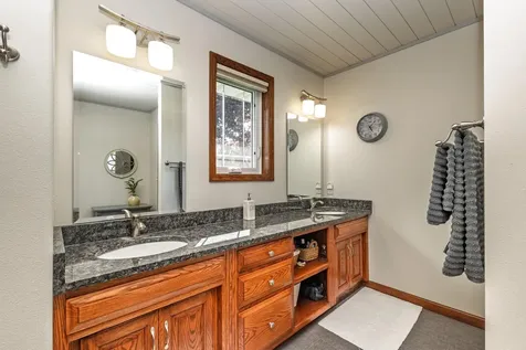 2111 Robins Nest SE Alexandria MN 56308