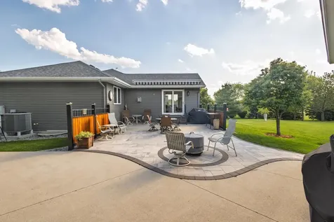 2111 Robins Nest SE Alexandria MN 56308