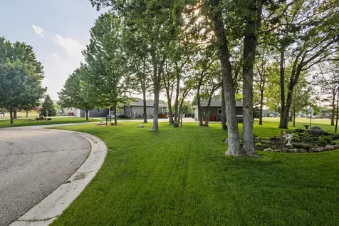 2111 Robins Nest SE Alexandria MN 56308