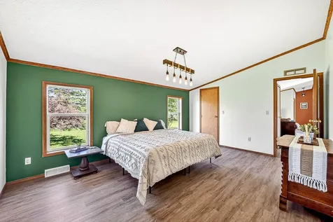 5404 S Midbon Road Superior WI 54880