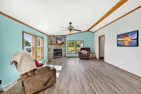 5404 S Midbon Road Superior WI 54880