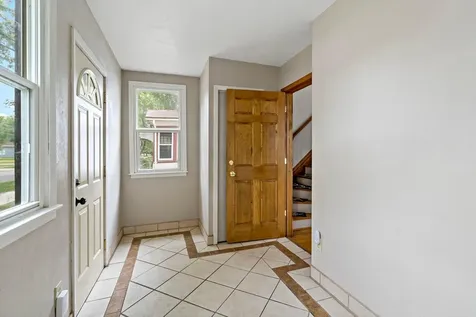 996 Charles Avenue Saint Paul MN 55104