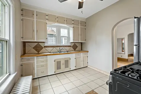 996 Charles Avenue Saint Paul MN 55104