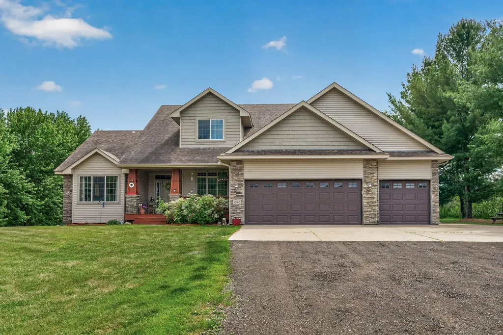12965 243rd Avenue NW Zimmerman MN 55398