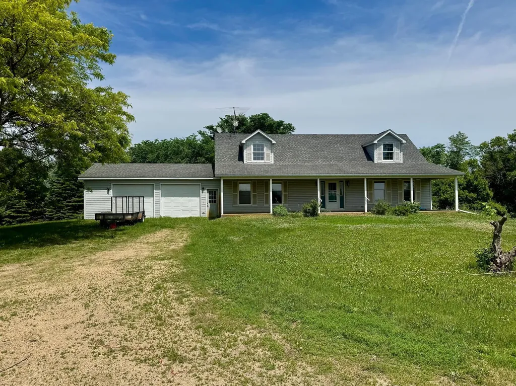 30224 Lexington Road Le Sueur MN 56058