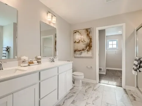 8915 Periwinkle Boulevard Woodbury MN 55129