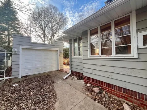 612 10th Street SW Willmar MN 56201