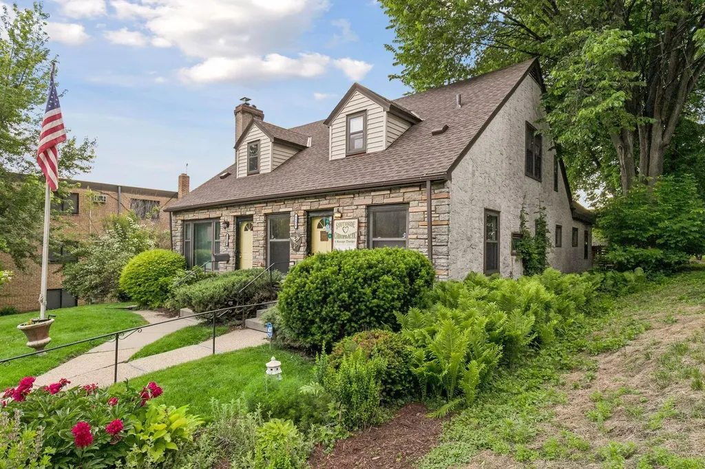 5536 Chicago Avenue Minneapolis MN 55417