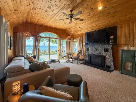 6327 Lavinia Road NE Bemidji MN 56601