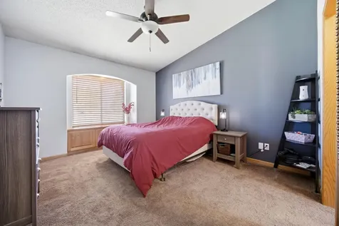 4251 39th Avenue S Fargo ND 58104