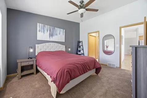 4251 39th Avenue S Fargo ND 58104
