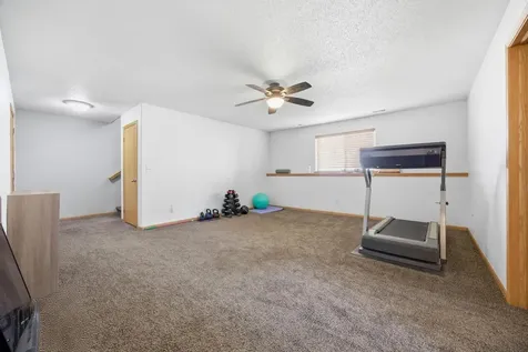 4251 39th Avenue S Fargo ND 58104