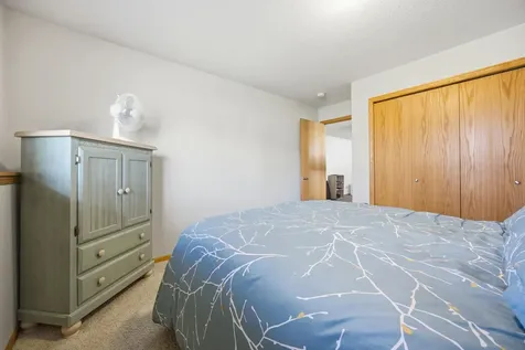 4251 39th Avenue S Fargo ND 58104