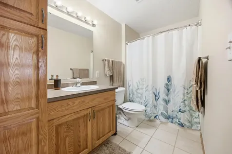 4251 39th Avenue S Fargo ND 58104