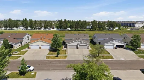 4251 39th Avenue S Fargo ND 58104