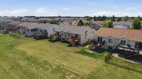 4251 39th Avenue S Fargo ND 58104