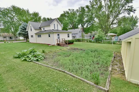 1319 Chandler Avenue N Glencoe MN 55336