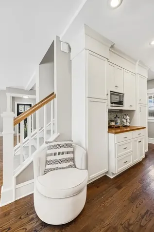 185 W Lake Street Excelsior MN 55331