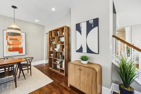 185 W Lake Street Excelsior MN 55331