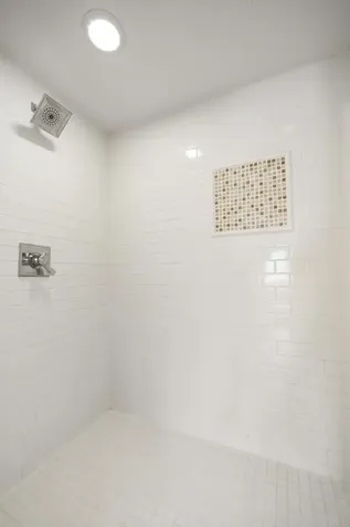 185 W Lake Street Excelsior MN 55331