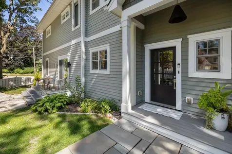 185 W Lake Street Excelsior MN 55331