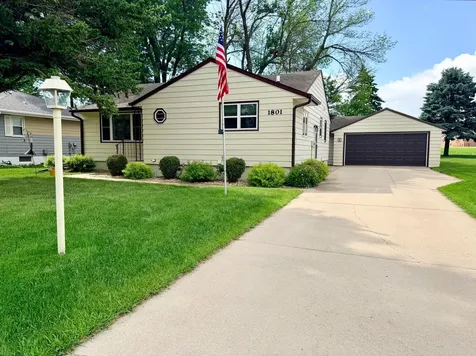 1801 S Shore Drive Worthington MN 56187