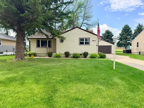 1801 S Shore Drive Worthington MN 56187