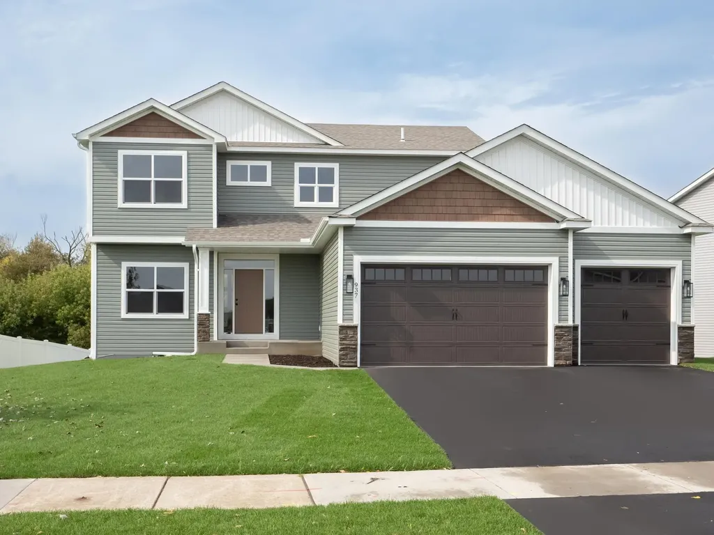 1026 Bellaire Boulevard NW Isanti MN 55040