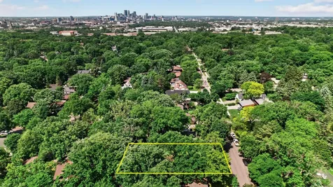 2146 Hoyt Avenue W Saint Paul MN 55108