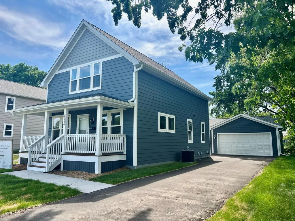9030 Park Avenue S Bloomington MN 55420