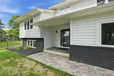 9120 Chesshire Lane N Maple Grove MN 55369