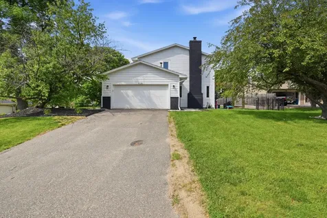 9120 Chesshire Lane N Maple Grove MN 55369