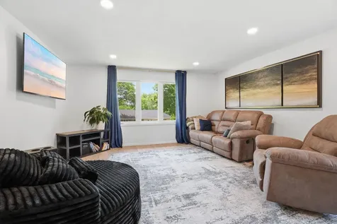 9120 Chesshire Lane N Maple Grove MN 55369