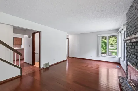 313 Elan Court Woodbury MN 55125