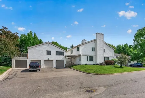 313 Elan Court Woodbury MN 55125