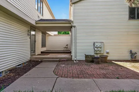 313 Elan Court Woodbury MN 55125