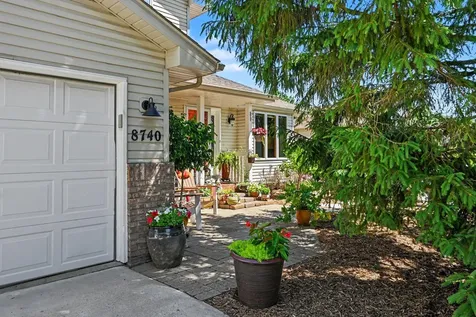 8740 Hillview Drive E Saint Bonifacius MN 55375