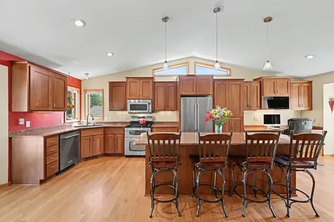 8740 Hillview Drive E Saint Bonifacius MN 55375