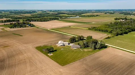5234 80th Avenue SW Byron MN 55920