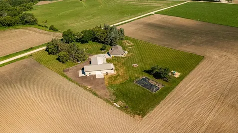 5234 80th Avenue SW Byron MN 55920