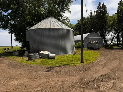 16525 80th Street SE Mooreton ND 58061