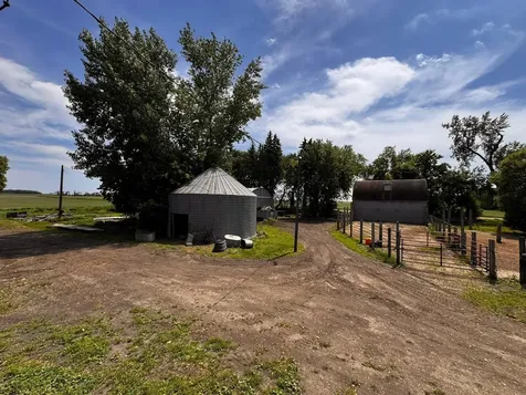 16525 80th Street SE Mooreton ND 58061