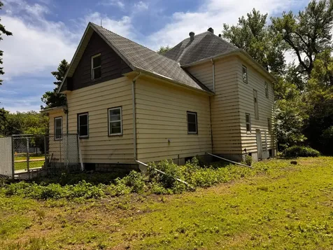 16525 80th Street SE Mooreton ND 58061