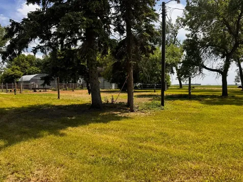 16525 80th Street SE Mooreton ND 58061