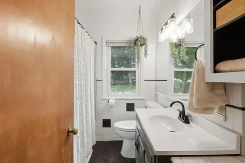 2258 W 105th Street Bloomington MN 55431