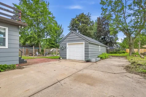 2258 W 105th Street Bloomington MN 55431