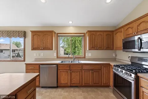 346 E Century Street Belle Plaine MN 56011