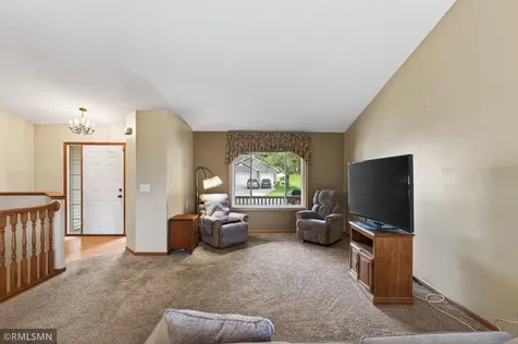 346 E Century Street Belle Plaine MN 56011